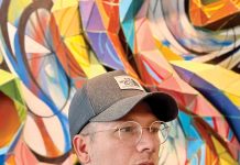 In addition to his teaching duties with the Naples Art Institute, Tomaso Albertini is the founder of a cooperative artists’ studio at the school